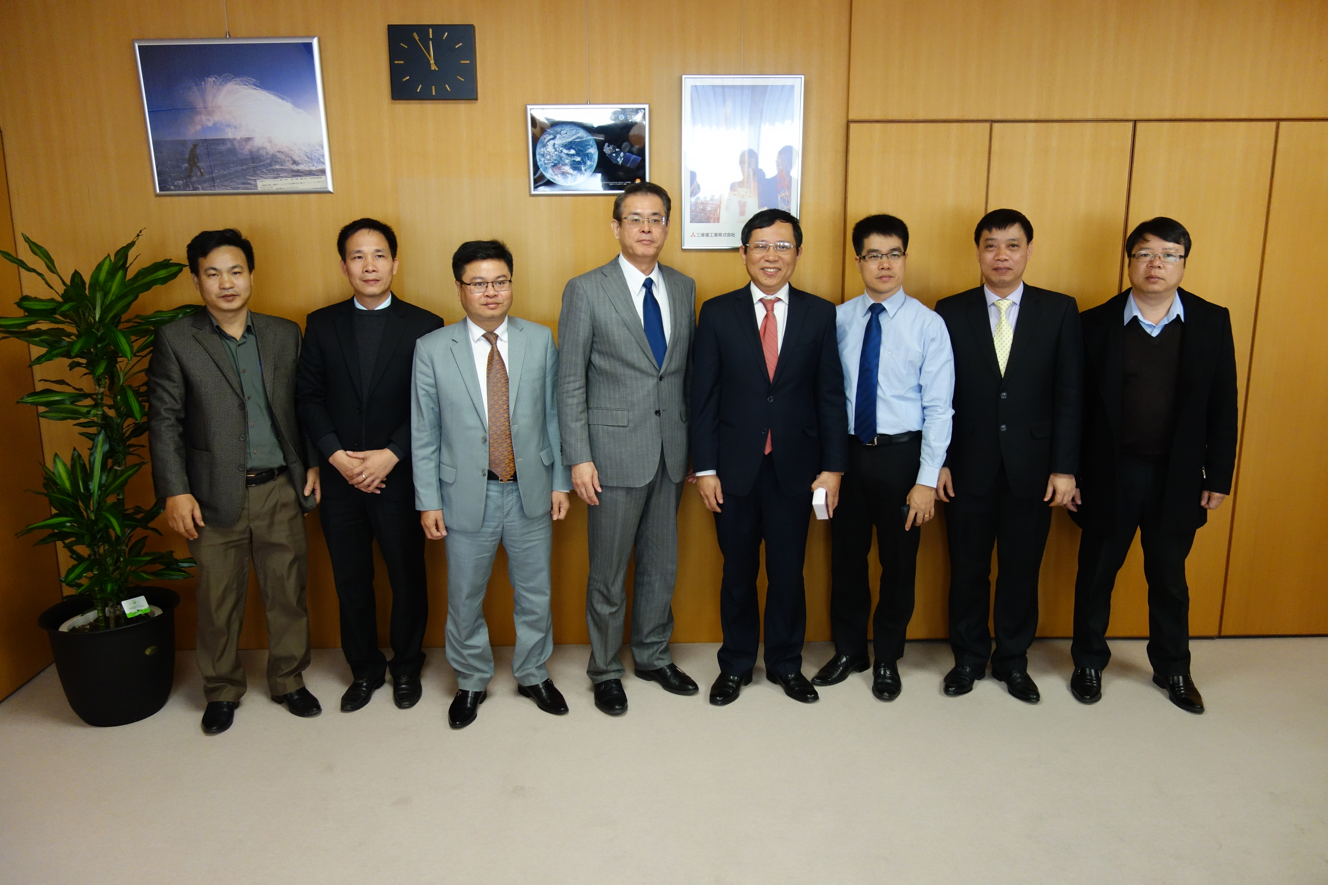Visit by NHMS Viet Nam Deputy Director-General