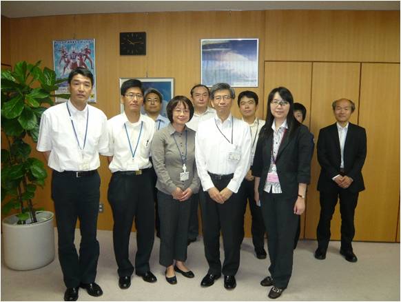 Tenth on-the-job training in typhoon operations --- with Director-General