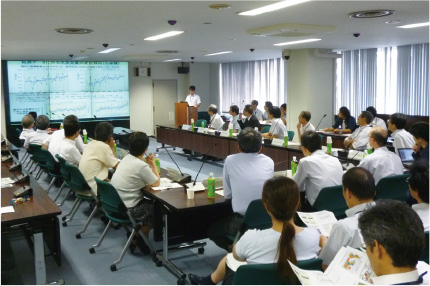 写真。異常気象分析検討会