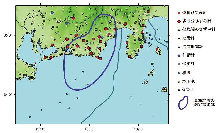 図。東海地震の想定震源域と地震・地殻変動観測網